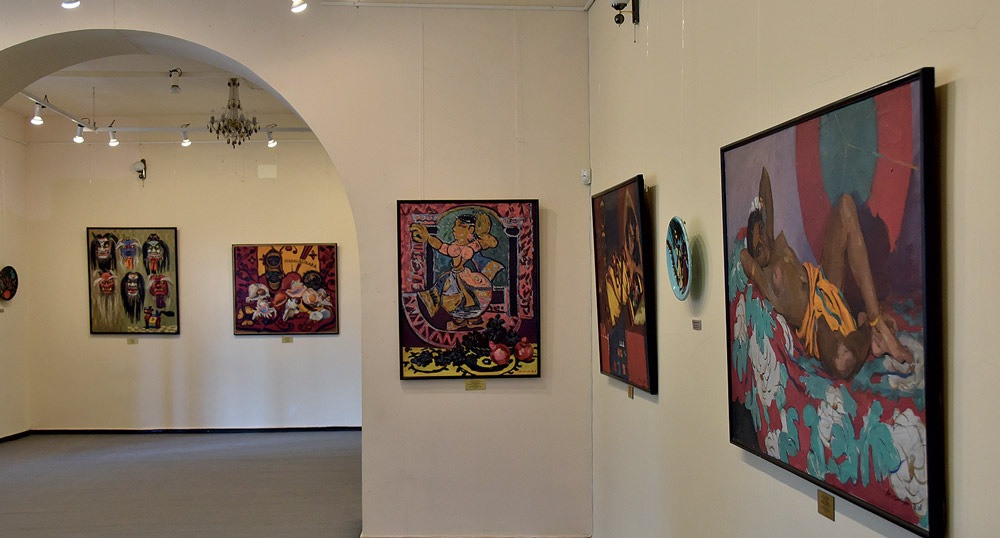 Gallery of Mariam and Eranuhi Aslamazyan Sisters