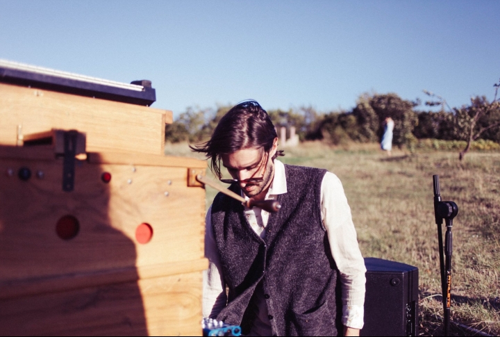 The singing box